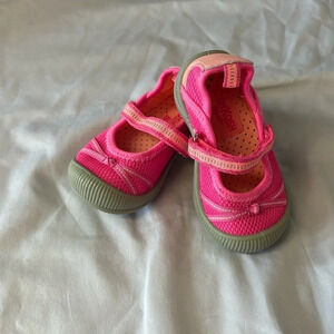 OshKosh B'Gosh -  pink Mary Janes - Kids size 5